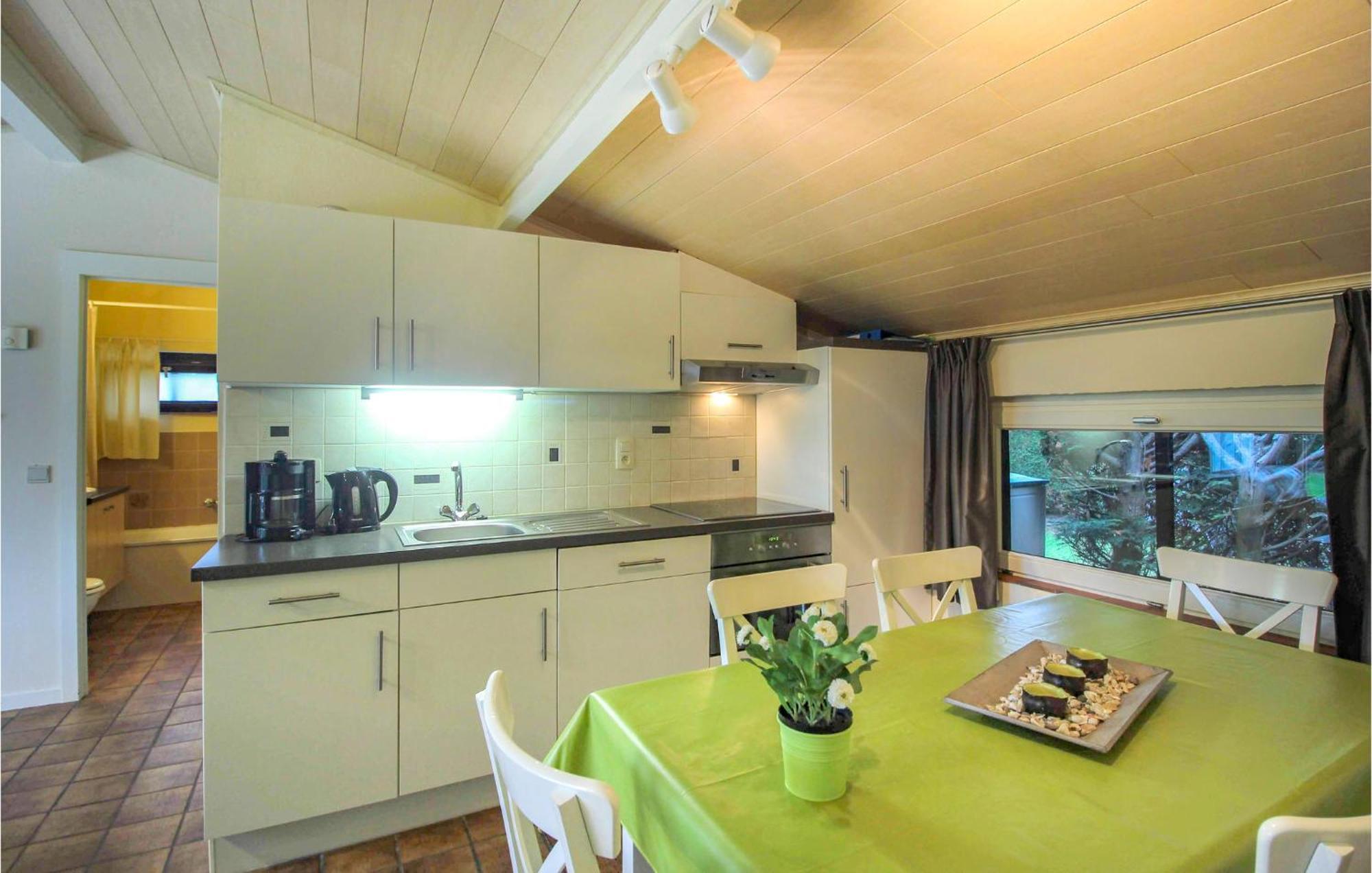 3 Bedroom Awesome Home In Oostduinkerke Eksteriør billede